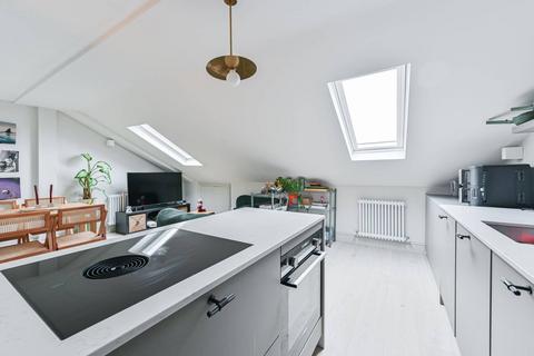 2 bedroom flat for sale, Cavendish Road, Clapham South, London, SW12