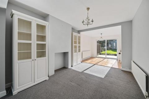 3 bedroom terraced house to rent, Queen Anne Avenue, Bromley