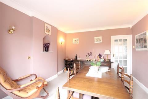 undefined, Oakwood Crescent, London