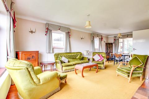 4 bedroom detached house for sale, Bitterne Way, Lymington, SO41