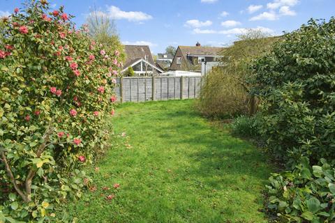 4 bedroom detached house for sale, Bitterne Way, Lymington, SO41