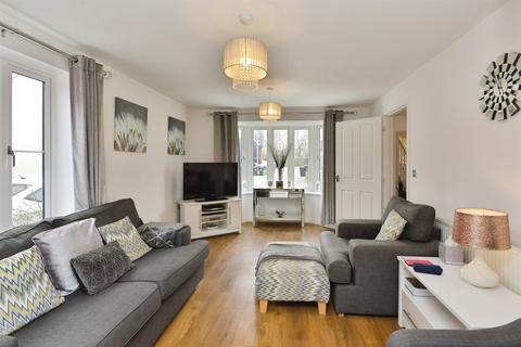 4 bedroom detached house for sale, Curacao Crescent, Bletchley, Milton Keynes