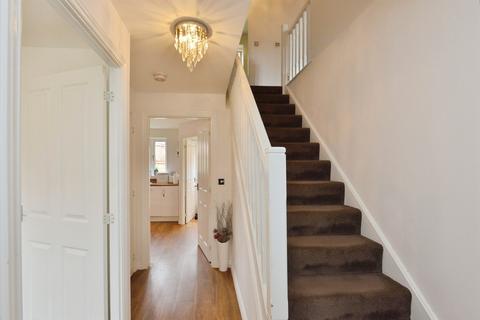 4 bedroom detached house for sale, Curacao Crescent, Bletchley, Milton Keynes