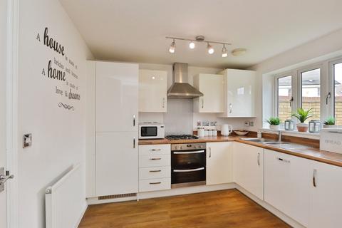 4 bedroom detached house for sale, Curacao Crescent, Bletchley, Milton Keynes