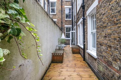 undefined, Latchmere Road London SW11