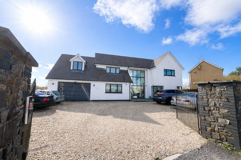 5 bedroom detached house for sale, Kingsmoor Road, Kilgetty, Pembrokeshire, SA68
