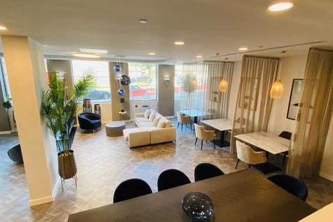 2 bedroom apartment to rent, Burlington Square, manchester, M15