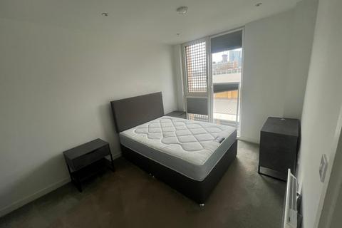 2 bedroom apartment to rent, Burlington Square, manchester, M15