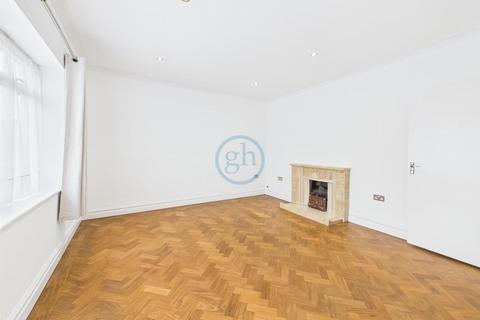 undefined, The Croft, Ruislip HA4