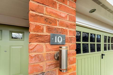 4 bedroom detached house for sale, Yew Tree Avenue, Saughall, CH1