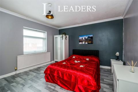 5 bedroom terraced house to rent, Orchard Road, PO4