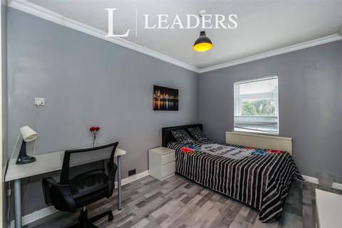 5 bedroom terraced house to rent, Orchard Road, PO4