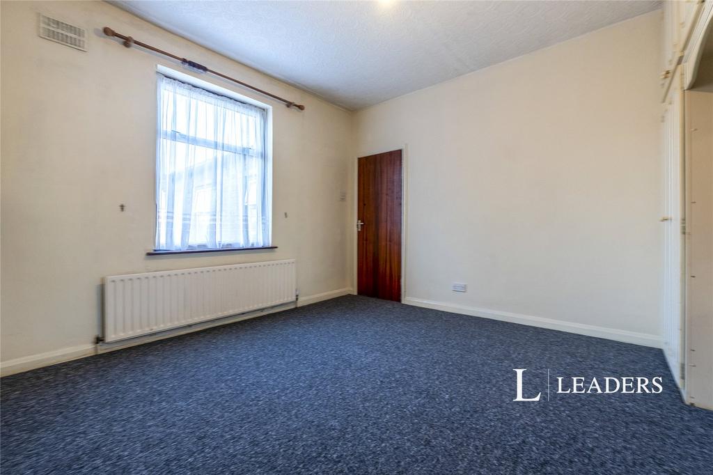 Second Bedroom (2)
