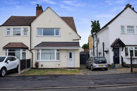 3 bedroom semi-detached house to rent, Ivanhoe Avenue, Nuneaton CV11