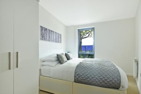 2 bedroom apartment to rent, Chrisp Street,  E14