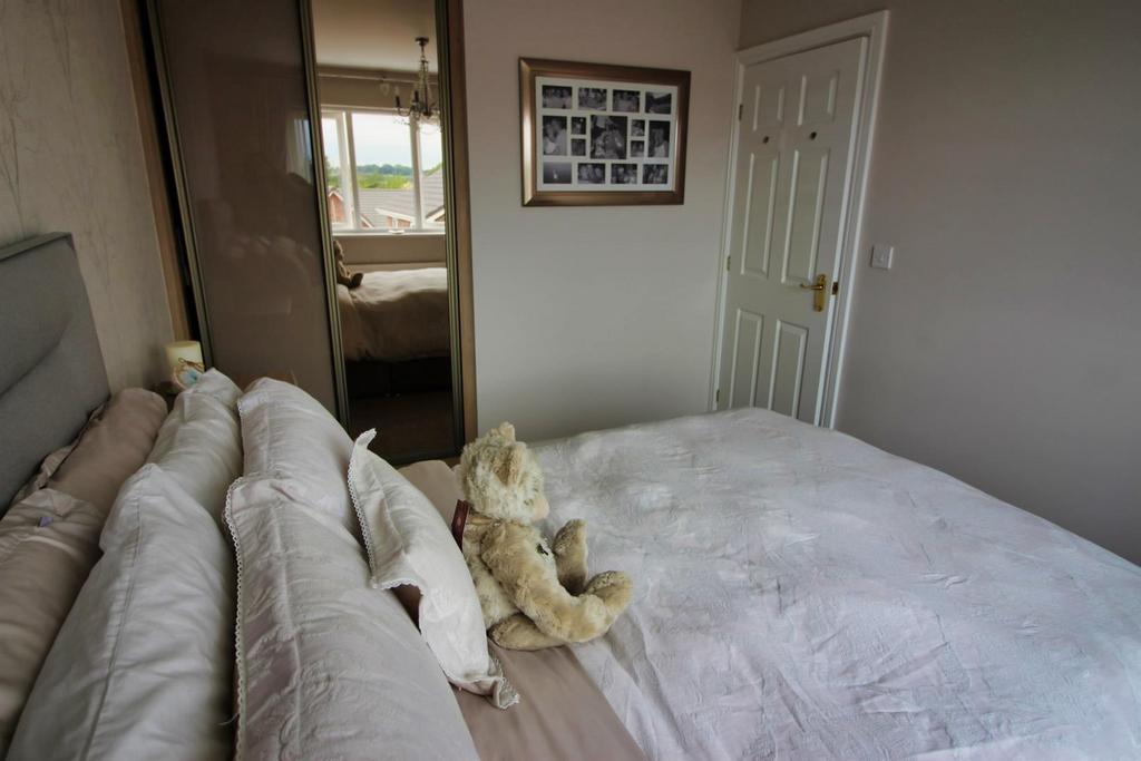 12 - bedroom 1.jpg