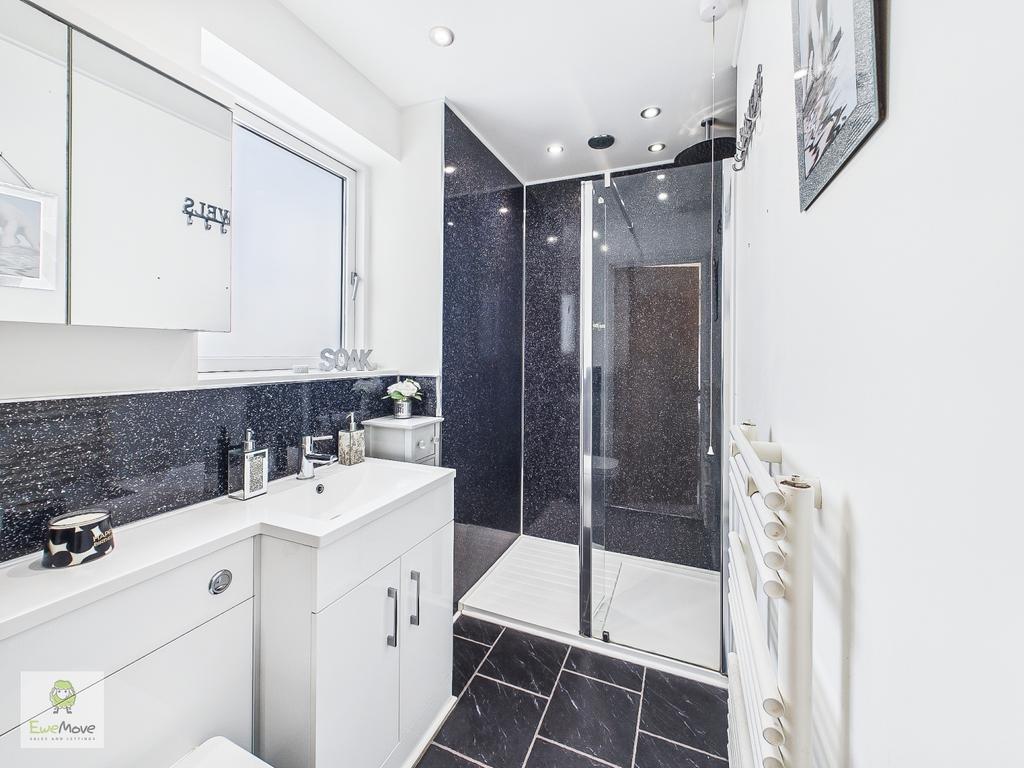 Ensuite