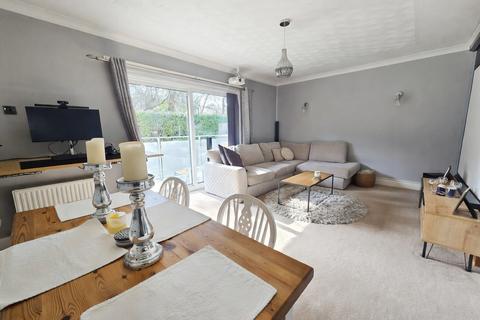 3 bedroom apartment for sale, West Cliff Road, Bournemouth, BH4