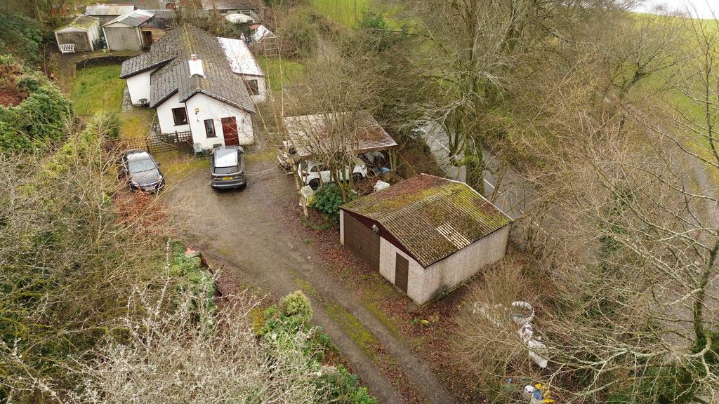 Detached garage