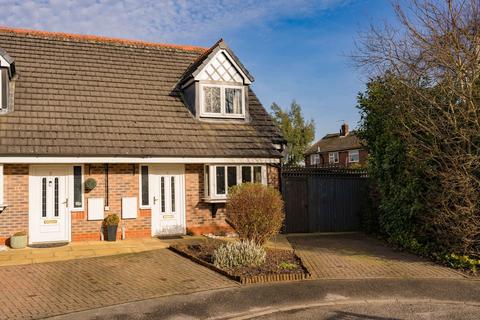 2 bedroom semi-detached house to rent, Trent Close, Culcheth, WA3