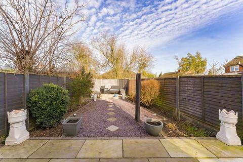 2 bedroom semi-detached house to rent, Trent Close, Culcheth, WA3