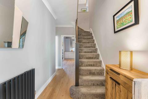 4 bedroom semi-detached house for sale, Dairsie Road, London, SE9