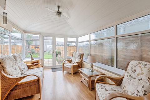 3 bedroom bungalow for sale, Wells Avenue, Southend-on-Sea, Essex, SS2