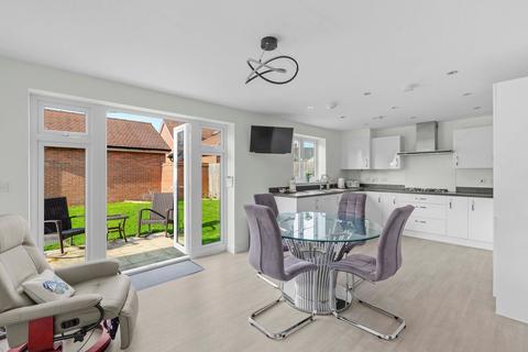 4 bedroom detached house for sale, Raymond Munday Road, Aylesbury HP22