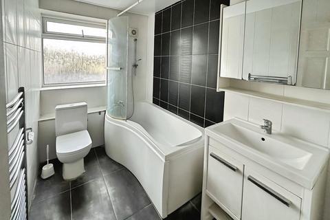 2 bedroom apartment to rent, Kenton Road, Harrow, HA3