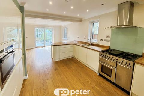 undefined, Heol Penrhiw, MOUNTAIN ASH, CF45