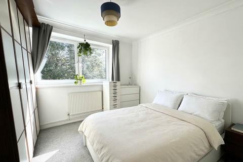 undefined, Three Bedroom flat in the heart of Greenwich