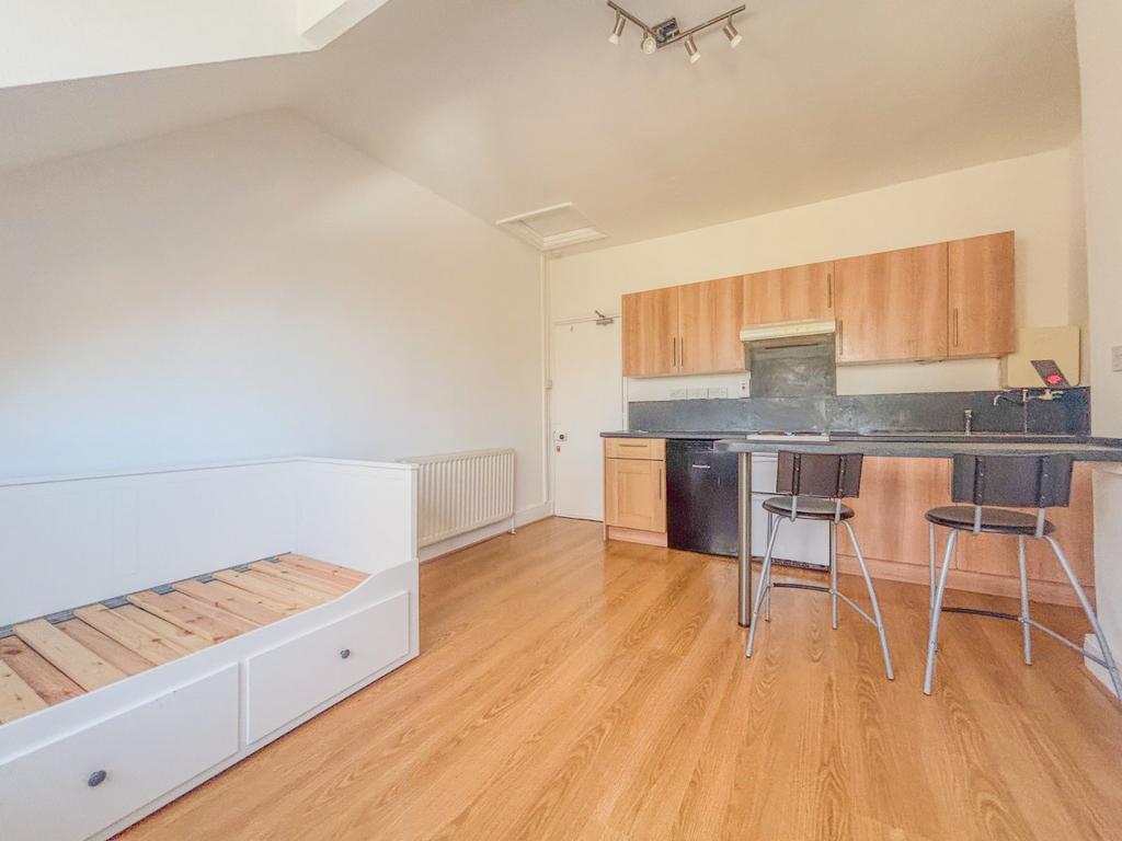 Studio/Kitchen