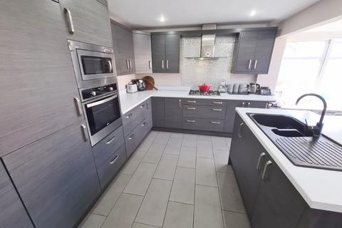 3 bedroom terraced house for sale, Sunnyside Road, Droylsden