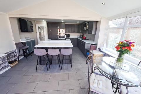 3 bedroom terraced house for sale, Sunnyside Road, Droylsden