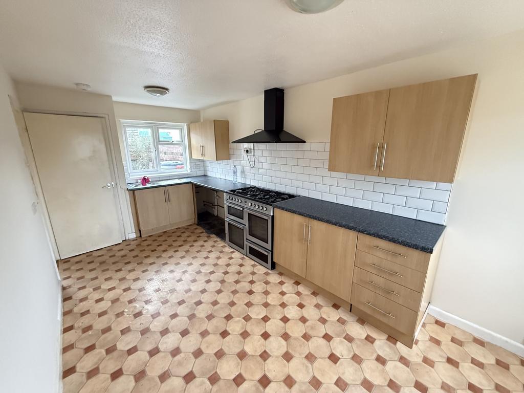 Kitchen/Dining Area
