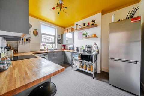 undefined, Courthill Road, London