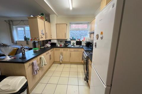 undefined, Wycliffe Road 5 Bed Student House
