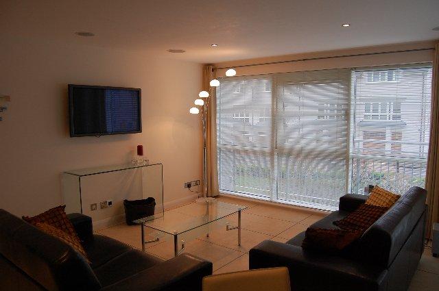 61 QH - Lounge 640x4