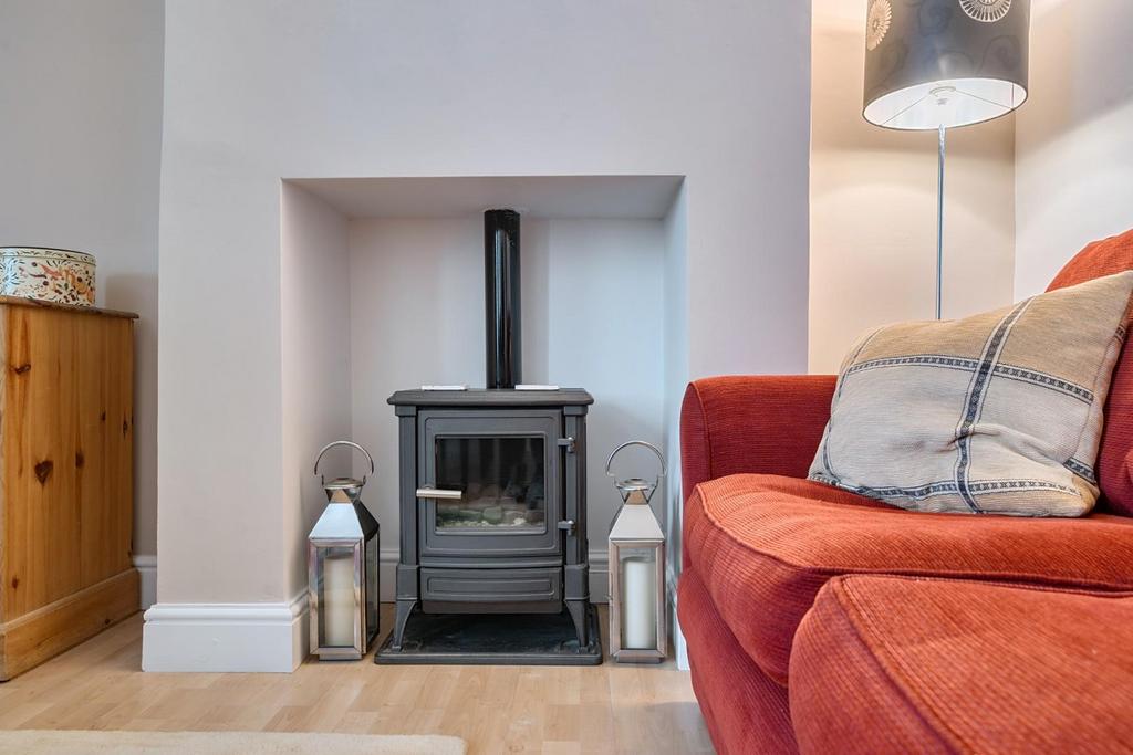 Working Inset Log Burner.jpg