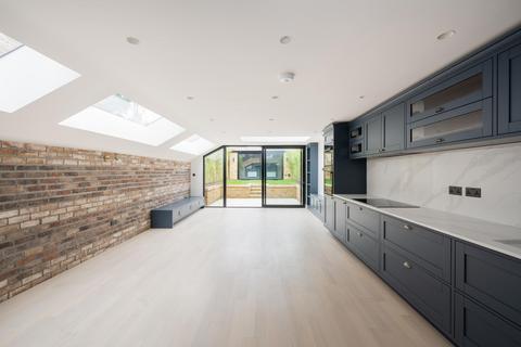 5 bedroom terraced house for sale, Mortimer Road, London NW10