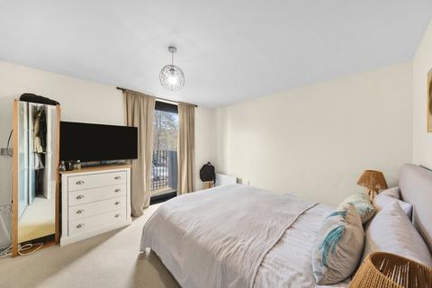 2 bedroom apartment for sale, Great West Road, Hammersmith, W6