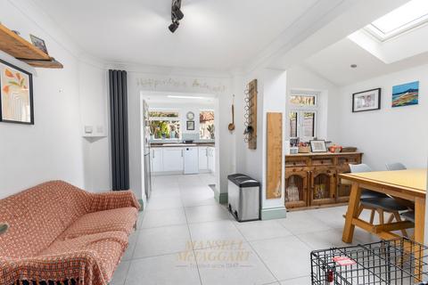 3 bedroom semi-detached house for sale, Durkins Road, East Grinstead RH19