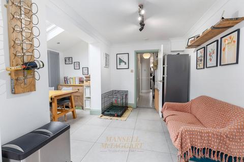 3 bedroom semi-detached house for sale, Durkins Road, East Grinstead RH19