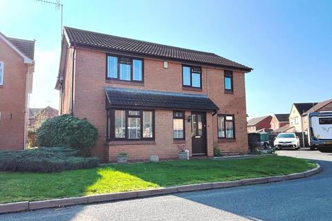 4 bedroom detached house for sale, Evesham
