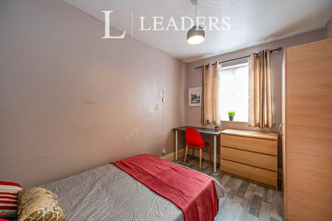 5 bedroom terraced house to rent, Rivers Street, PO5