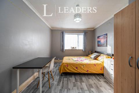 5 bedroom terraced house to rent, Rivers Street, PO5