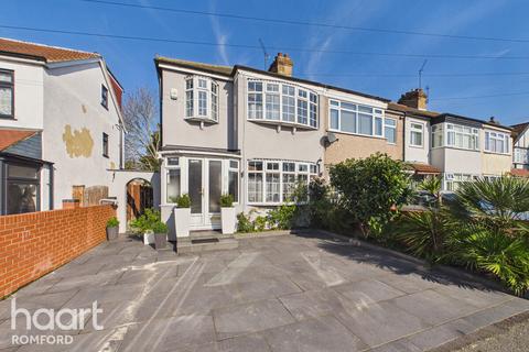 undefined, Collier Row Road, Romford, RM5 2BA