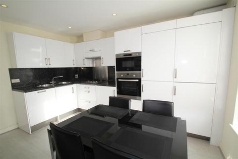 undefined, Attenborough Court, Bushey 6