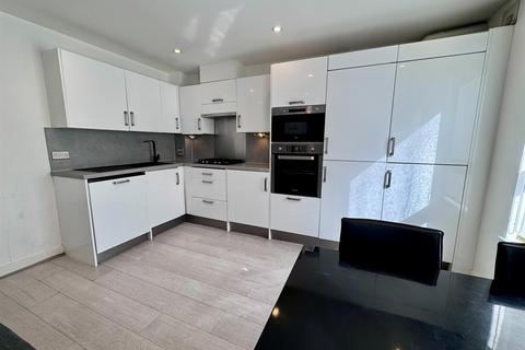undefined, Attenborough Court, Bushey 6