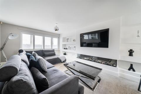 5 bedroom detached house for sale, St. Helier Grove, Baildon